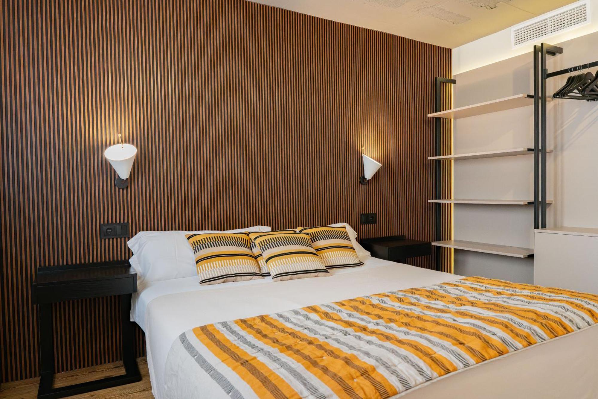 Bubu - Apartamentos En El Centro マラガ エクステリア 写真