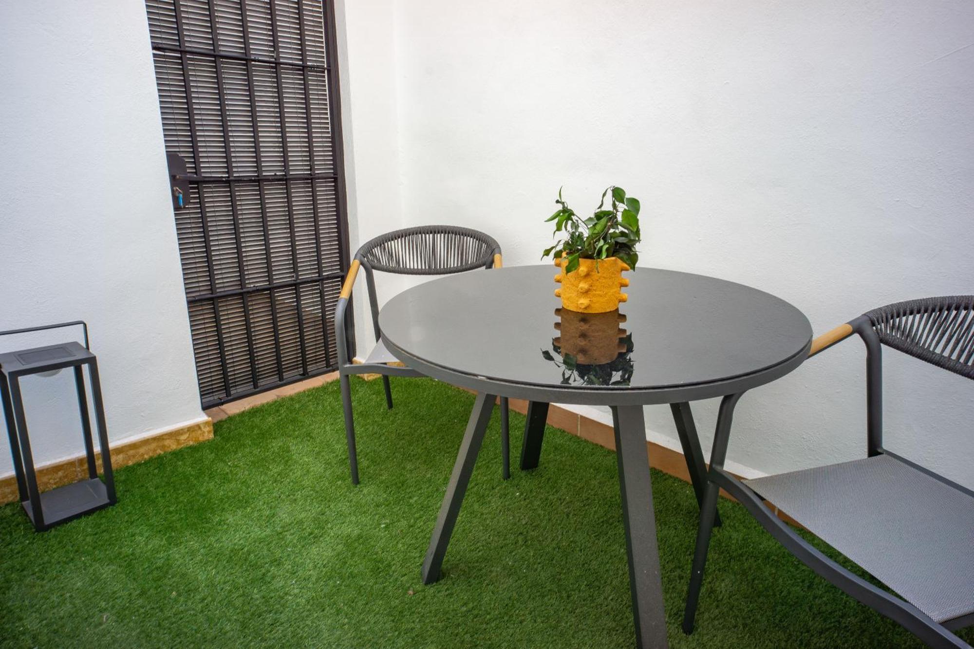 Bubu - Apartamentos En El Centro マラガ エクステリア 写真