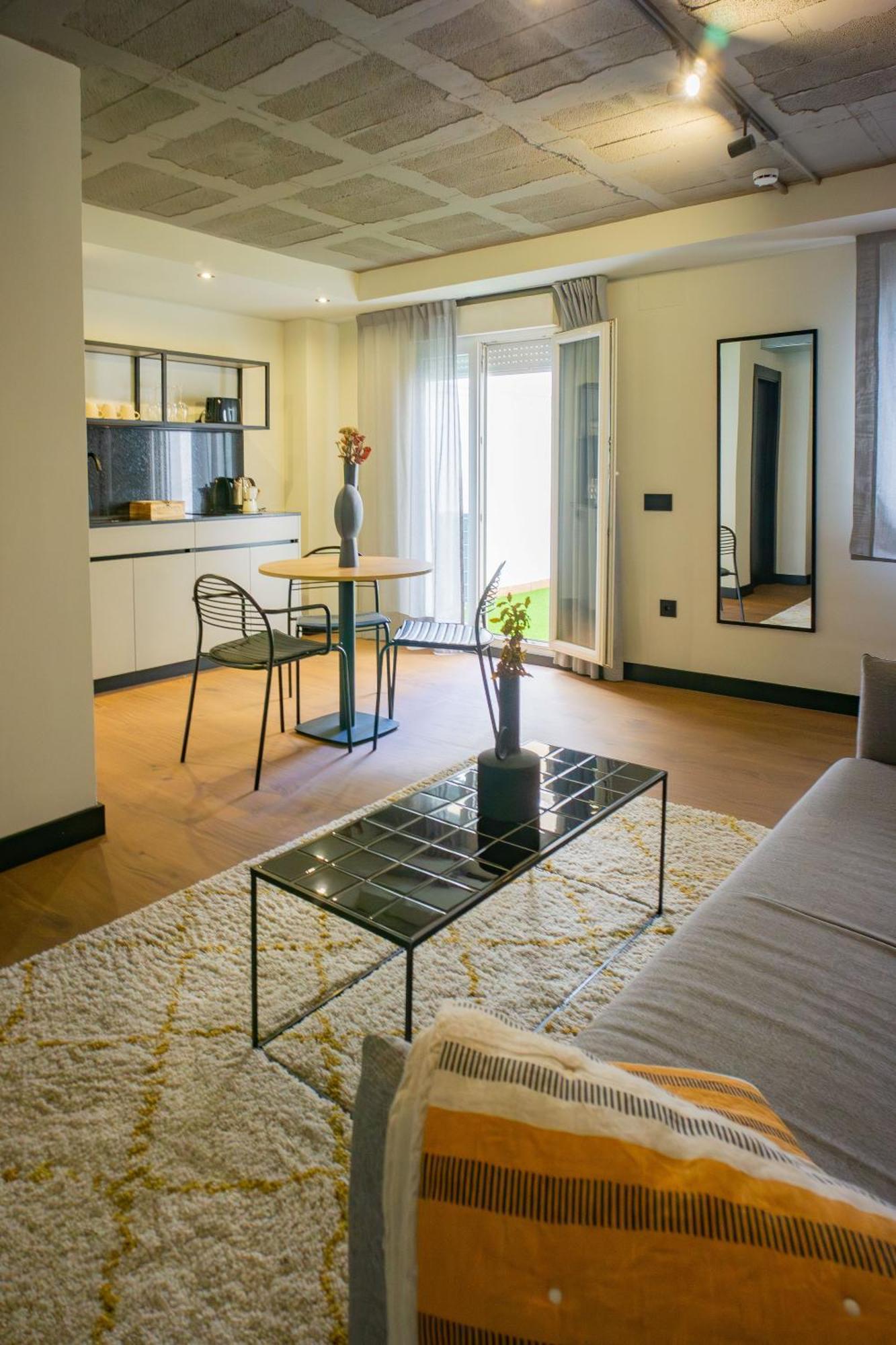 Bubu - Apartamentos En El Centro マラガ エクステリア 写真