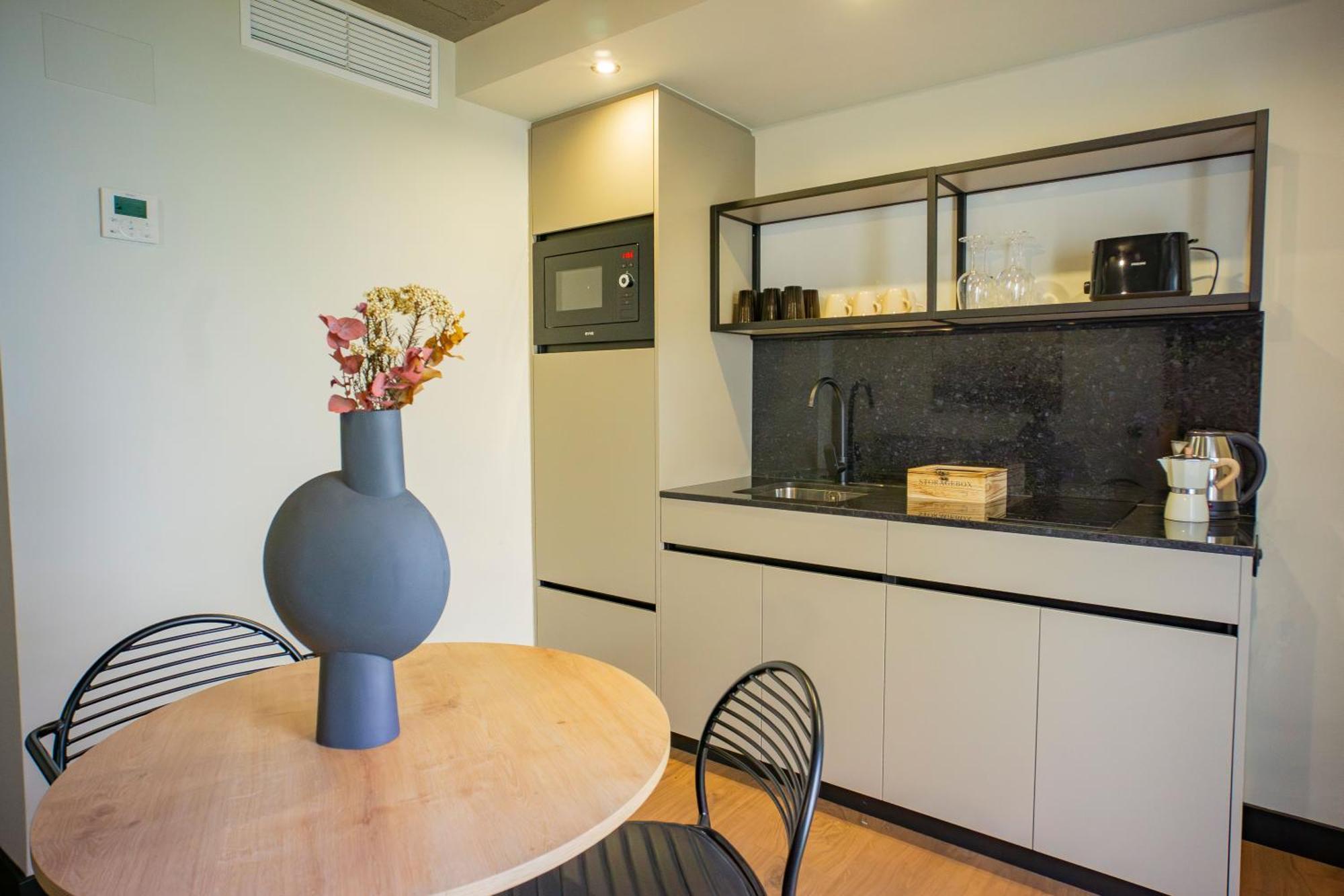 Bubu - Apartamentos En El Centro マラガ エクステリア 写真
