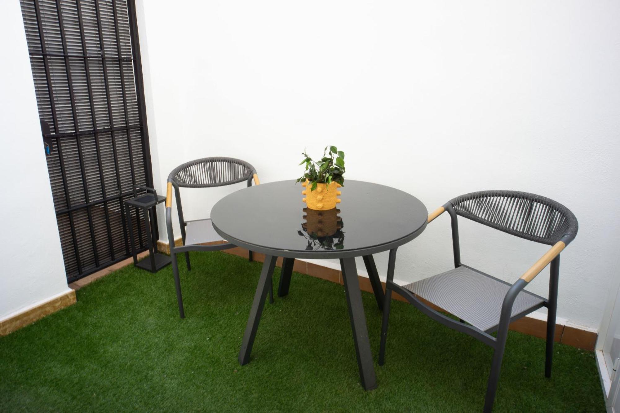 Bubu - Apartamentos En El Centro マラガ エクステリア 写真