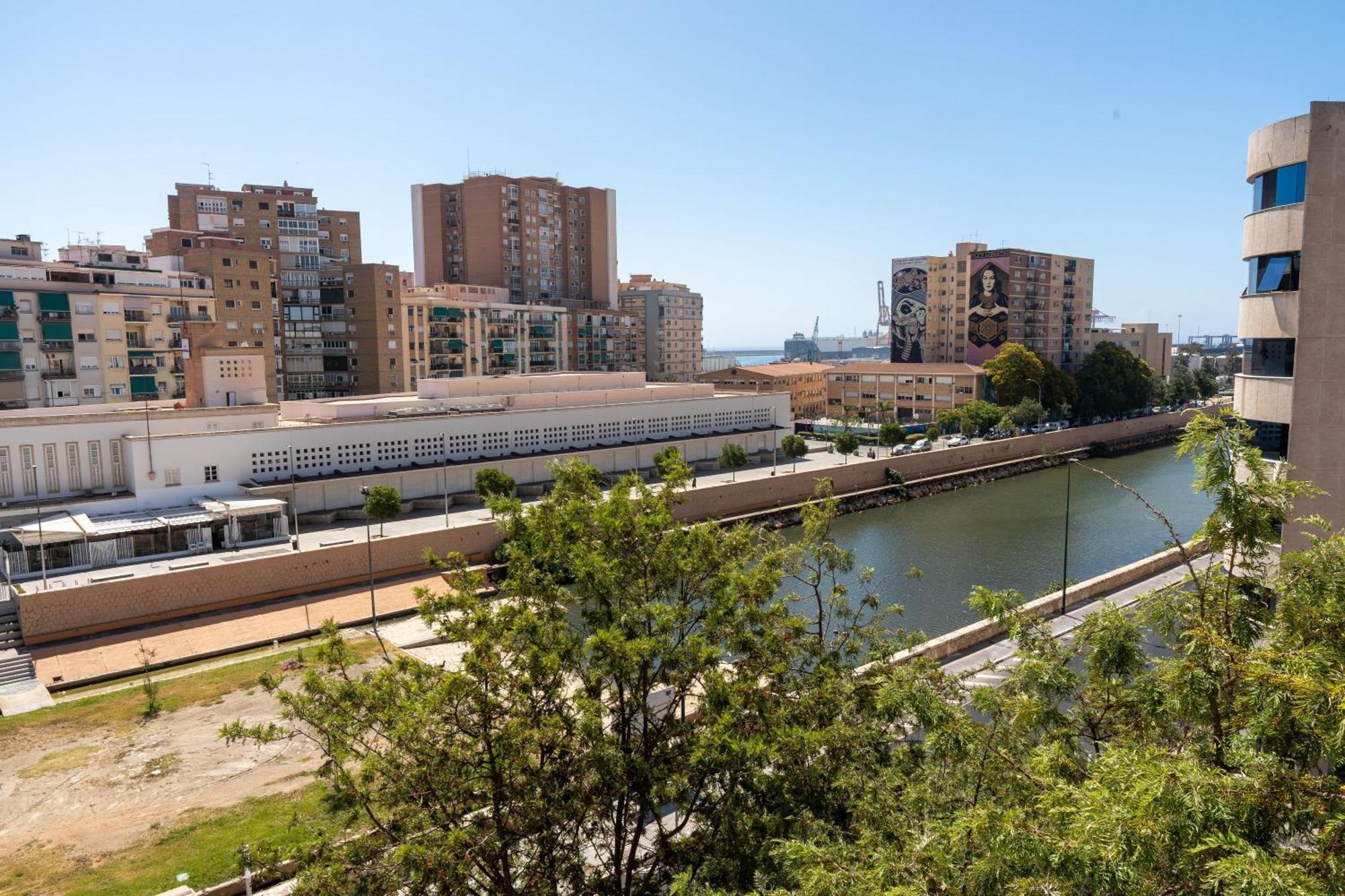 Bubu - Apartamentos En El Centro マラガ エクステリア 写真