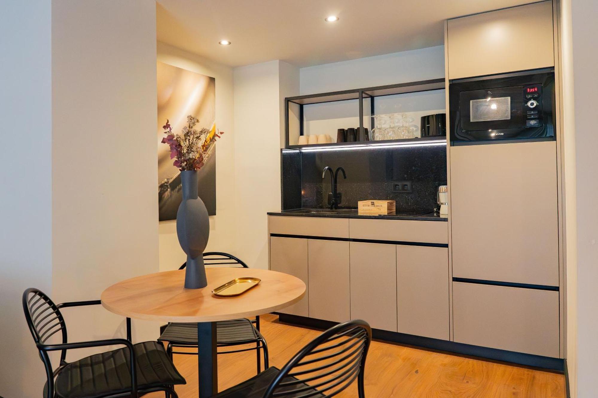 Bubu - Apartamentos En El Centro マラガ エクステリア 写真