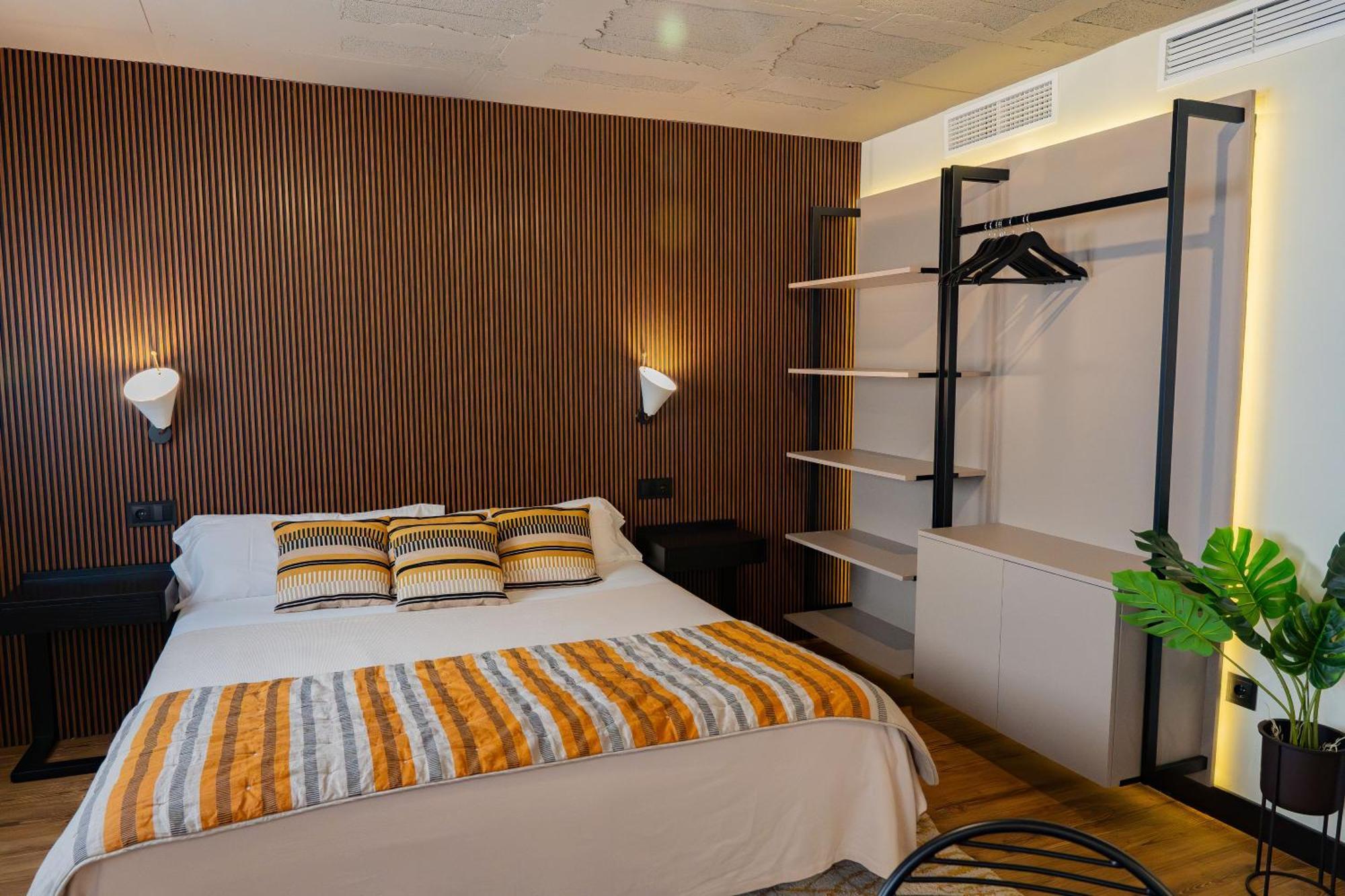 Bubu - Apartamentos En El Centro マラガ エクステリア 写真