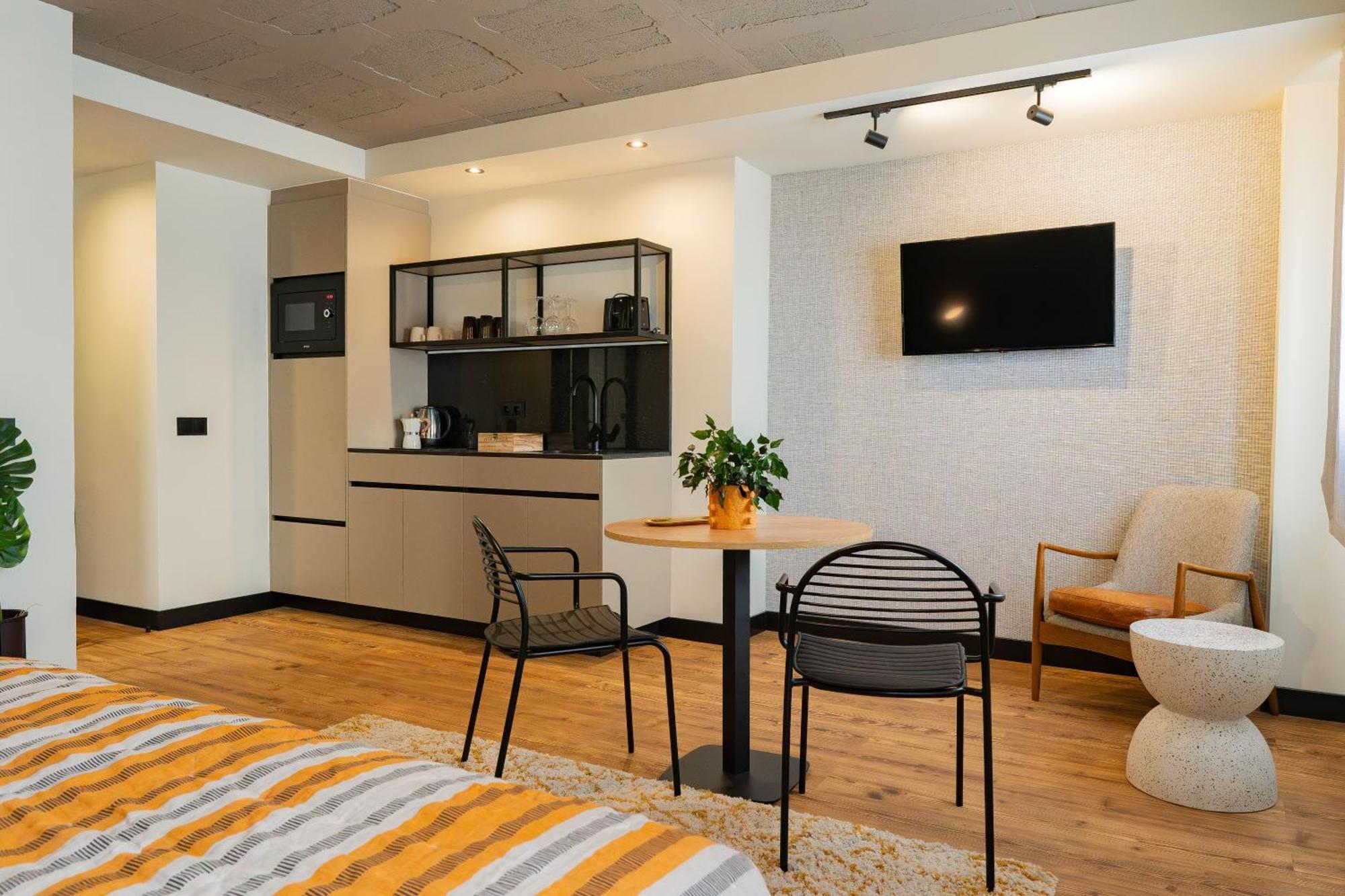 Bubu - Apartamentos En El Centro マラガ エクステリア 写真
