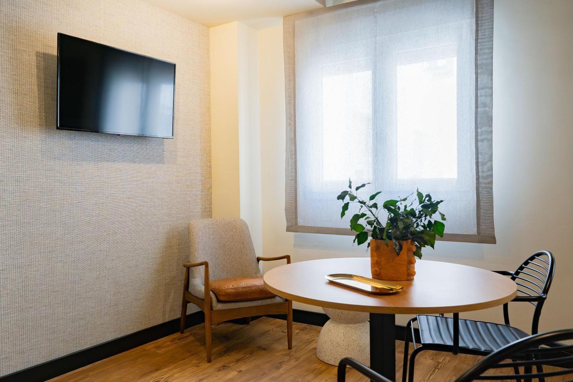 Bubu - Apartamentos En El Centro マラガ エクステリア 写真